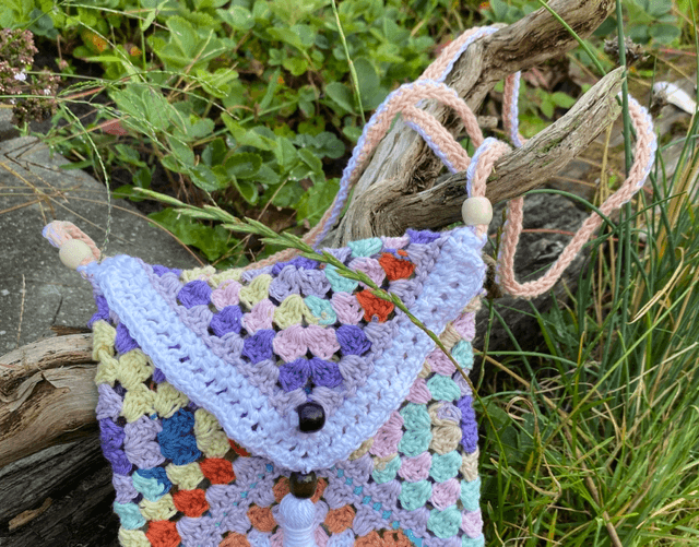 Gehaakte tas van granny squares