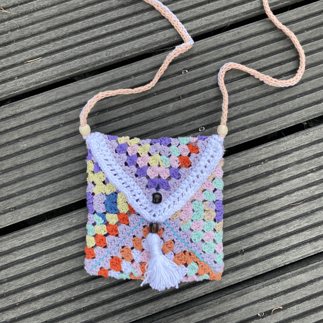 Gehaakte tas van granny squares